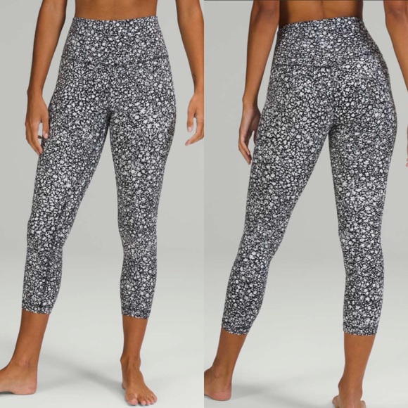 lululemon athletica Pants - Lululemon Align High-Rise Crop 23" Venture Floral Alpine White Black Size 4